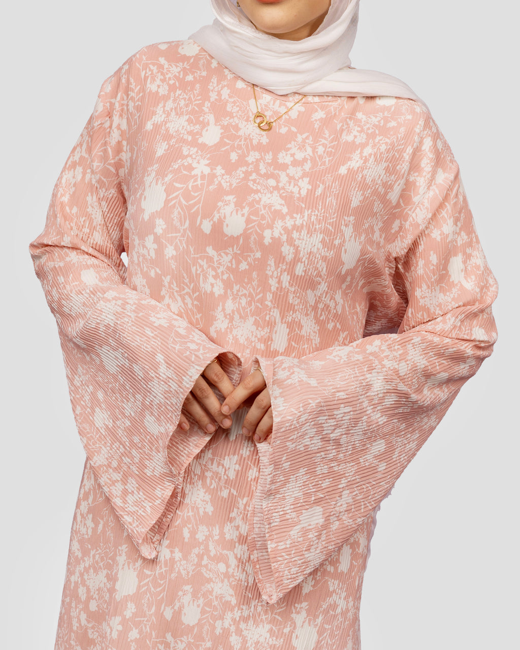 Feminine dress in Pink